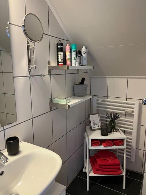 Gemuetliche Wohnung Mitten In Esens Ngoại thất bức ảnh